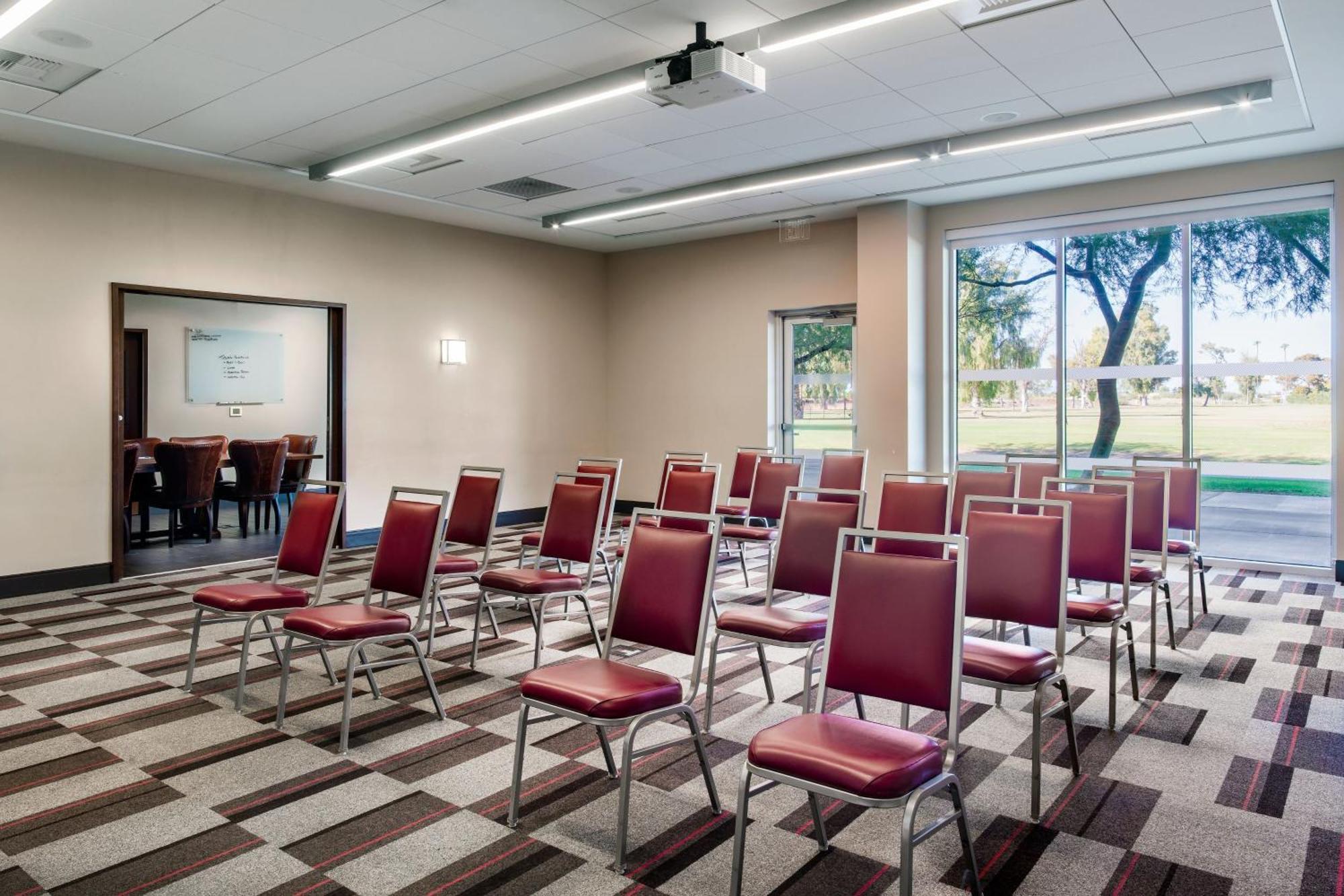 Four Points By Sheraton At Phoenix Mesa Gateway Airport Екстериор снимка