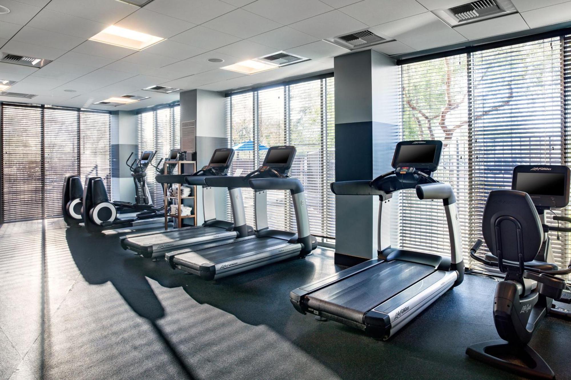 Four Points By Sheraton At Phoenix Mesa Gateway Airport Екстериор снимка