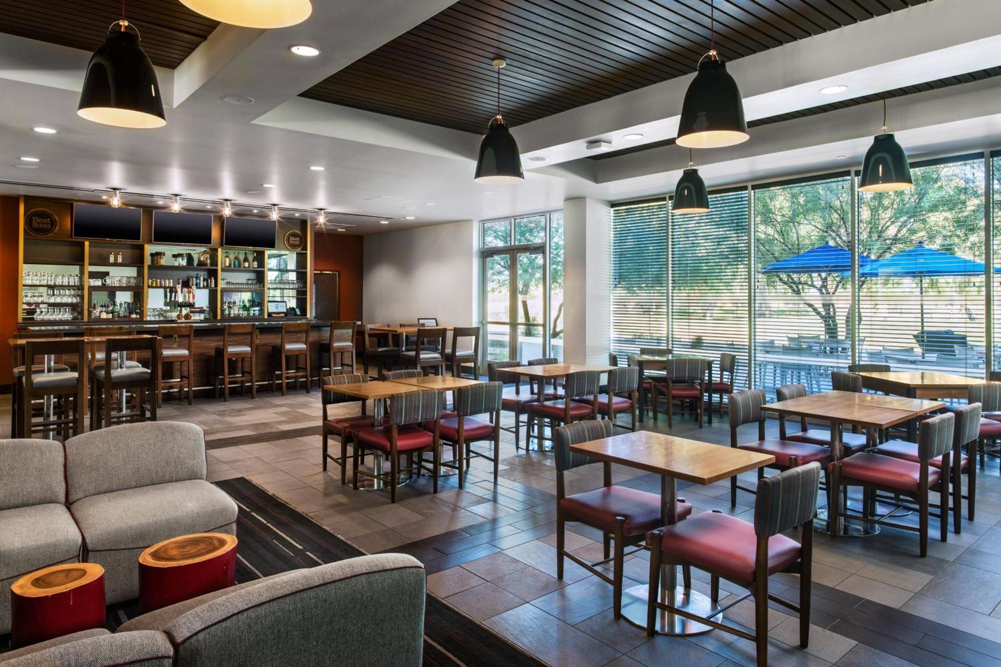 Four Points By Sheraton At Phoenix Mesa Gateway Airport Екстериор снимка