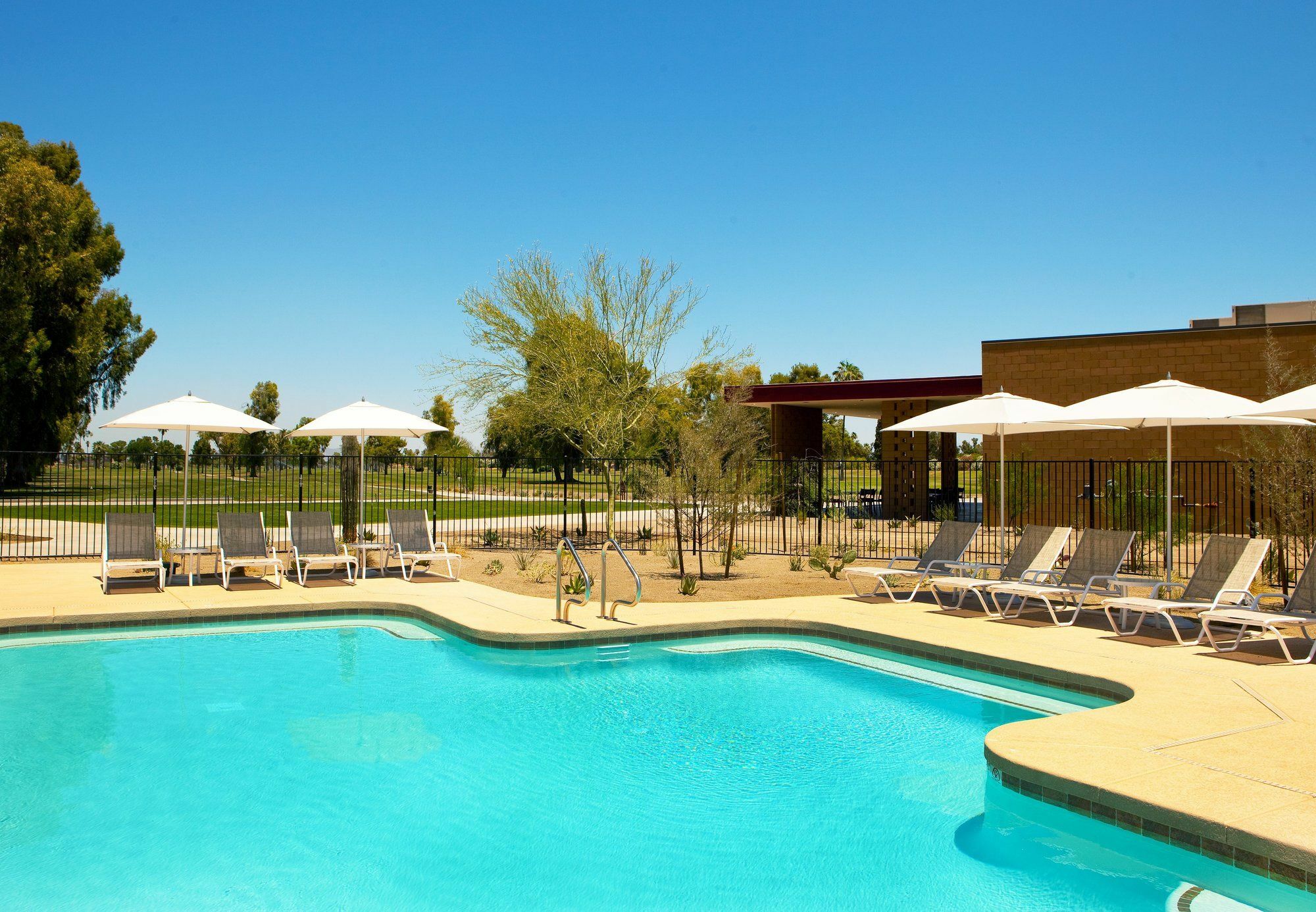 Four Points By Sheraton At Phoenix Mesa Gateway Airport Екстериор снимка